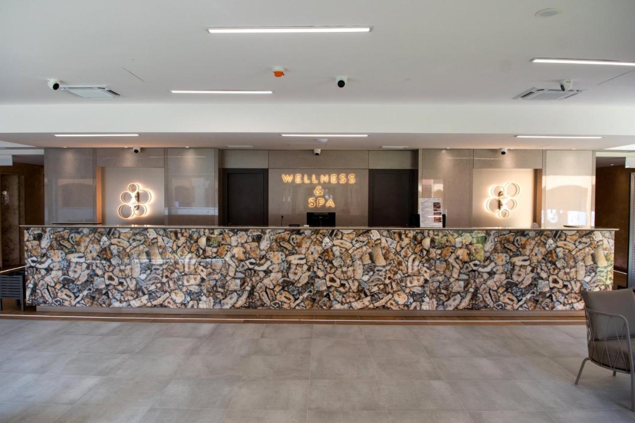 Mf Port Azur Wellness Apartments Siofok Luaran gambar